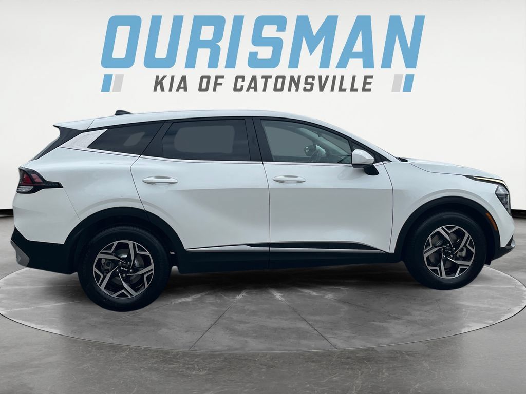 Used 2024 Kia Sportage LX FWD image 7