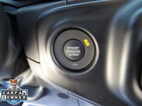 Used 2022 Jeep Wrangler Unlimited Sahara AWD/4WD image 22