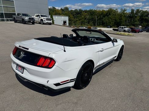Used 2016 Ford Mustang Premium image 3