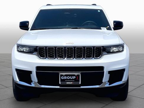 Used 2025 Jeep Grand Cherokee L Laredo w/ Luxury Tech Group I RWD image 4