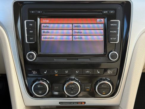 Used 2012 Volkswagen Passat 2.5 SE image 25