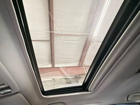 Used 2018 Subaru Outback 3.6R Touring w/ Popular Package #3 image 35