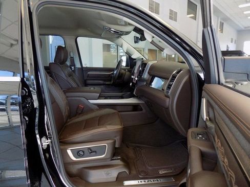 Used 2025 RAM 1500 Limited image 33