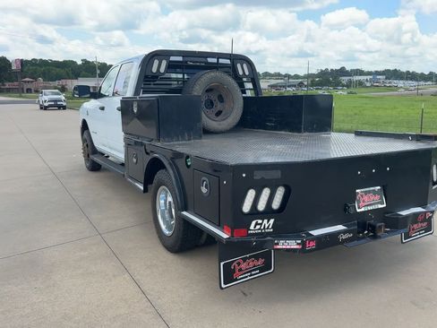 Used 2022 RAM 3500 Tradesman w/ Chrome Appearance Group AWD/4WD image 5