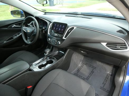 Used 2023 Chevrolet Malibu LT FWD image 29