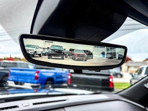 Used 2025 Chevrolet Suburban High Country image 73