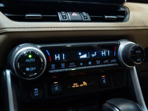 Certified 2024 Toyota RAV4 XLE Premium image 28