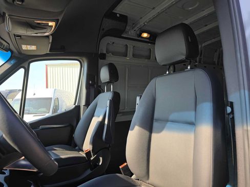 Used 2026 Mercedes-Benz Sprinter 2500 image 21