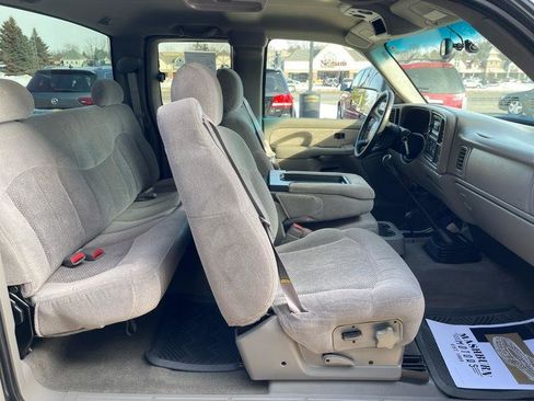 Used 2000 Chevrolet Silverado 2500 LS image 34
