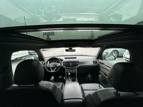 Used 2022 Volkswagen Atlas Cross Sport SEL R-Line image 23