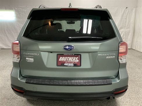 Used 2017 Subaru Forester 2.5i Premium w/ All-Weather Package AWD/4WD image 6