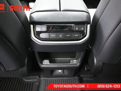 Used 2026 Lexus TX 500h AWD w/ Technology Package image 28