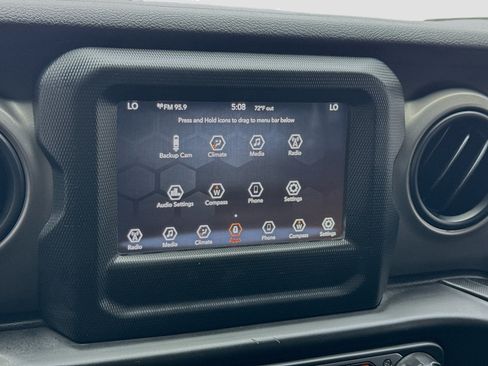 Used 2018 Jeep Wrangler Unlimited Sport S AWD/4WD image 9