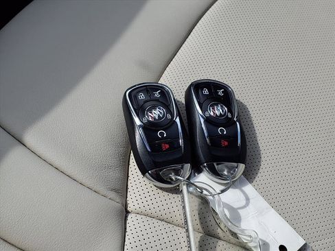 Used 2023 Buick Enclave Essence w/ Trailering Package, 5000 lbs. image 17