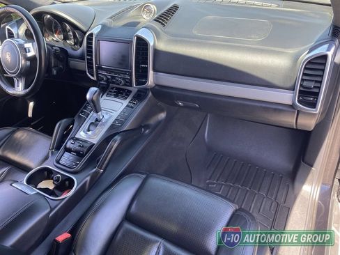 Used 2012 Porsche Cayenne Turbo AWD/4WD image 12