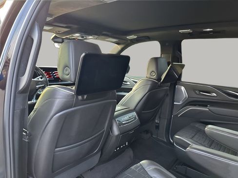 Certified 2023 Cadillac Escalade ESV V w/ LPO, ONYX Package AWD/4WD image 18