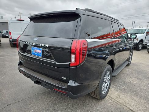 New 2026 Ford Expedition Active RWD image 11
