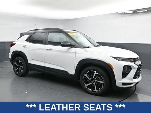 Used 2023 Chevrolet TrailBlazer RS w/ Sun and Liftgate Package image 3