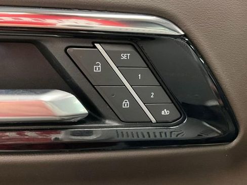 Used 2025 Chevrolet Tahoe Z71 w/ Comfort Package image 41