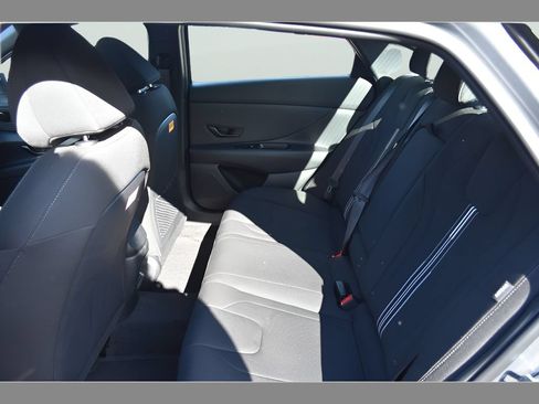 New 2026 Hyundai Elantra SEL Sport FWD image 10