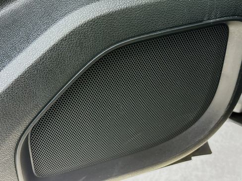 Used 2022 Nissan Titan SV w/ Accessory Utility Package image 20