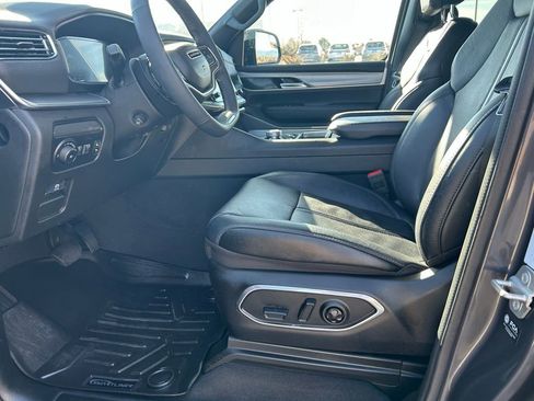 Used 2024 Jeep Wagoneer Series II image 17