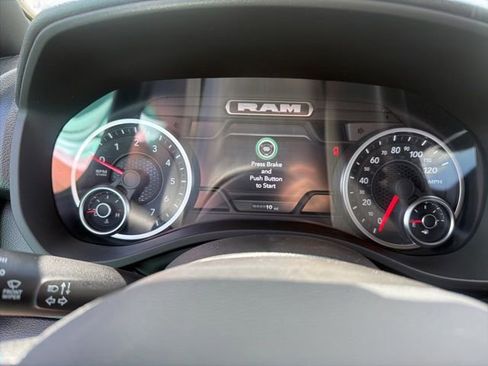 New 2026 RAM 1500 Express AWD/4WD image 11