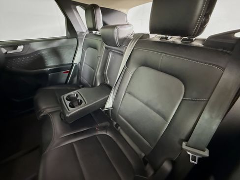 Used 2020 Ford Escape SE Sport image 30