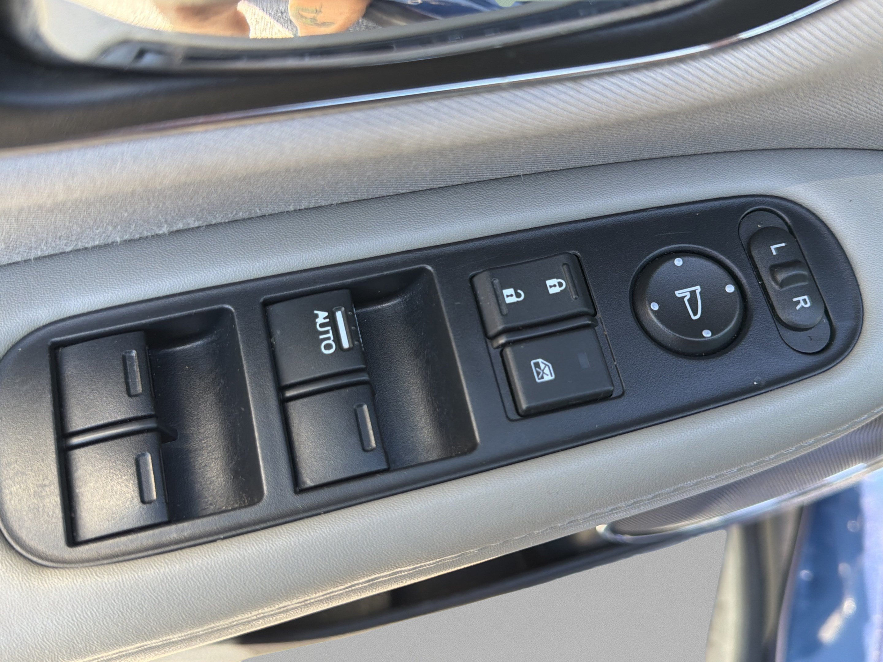 Used 2017 Honda HR-V EX image 25