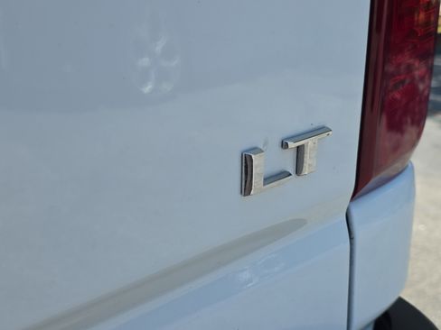 Used 2025 Chevrolet Silverado 2500 LT w/ Convenience Package image 11