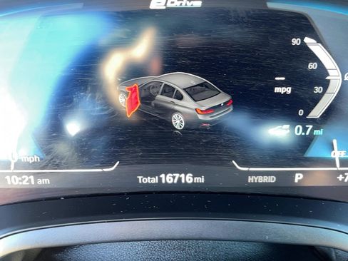 Certified 2022 BMW 330e xDrive w/ Premium Package image 13