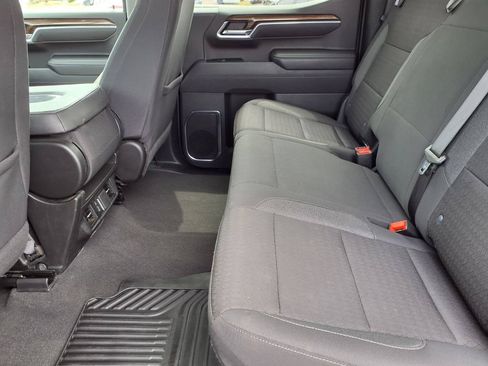 Used 2025 Chevrolet Silverado 1500 LT RWD image 11
