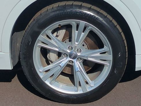 Used 2019 Audi Q8 Premium Plus w/ Premium Plus image 10