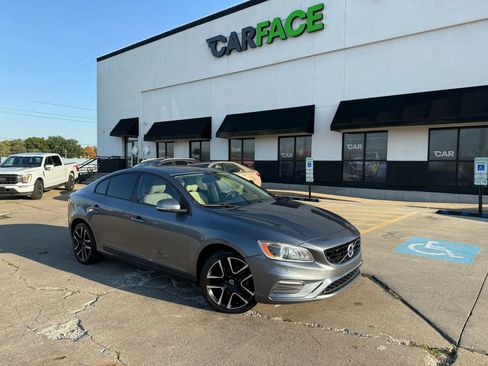 Used 2018 Volvo S60 T5 Dynamic image 1