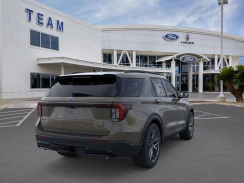 New 2026 Ford Explorer ST-Line w/ ST-Line Street Pack image 8