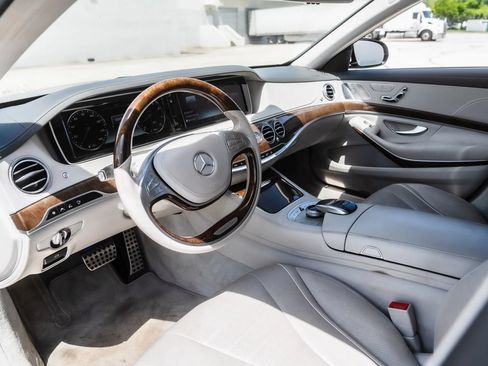 Used 2016 Mercedes-Benz S 550 Sedan image 16