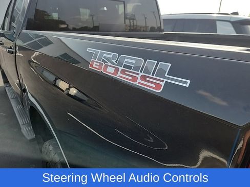 Used 2022 Chevrolet Silverado 1500 LT Trail Boss w/ Convenience Package II AWD/4WD image 15