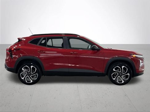 Used 2026 Chevrolet Trax RS w/ Driver Confidence Package FWD image 9