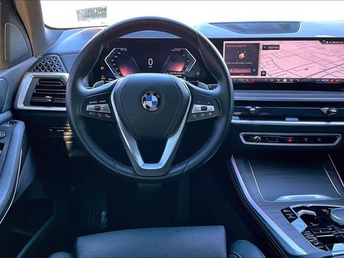 Used 2024 BMW X5 xDrive40i w/ Parking Assistance Package image 7