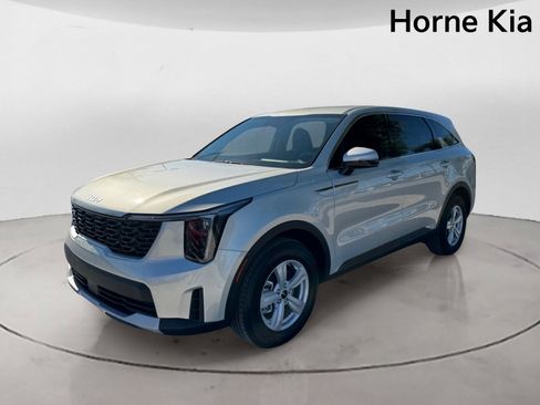 New 2026 Kia Sorento LX FWD image 7