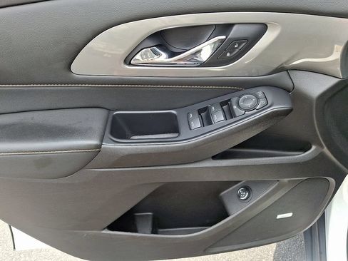 Certified 2021 Chevrolet Traverse RS AWD/4WD image 13