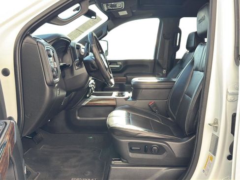 Used 2021 Chevrolet Silverado 2500 High Country w/ Z71 Off-Road Package image 6