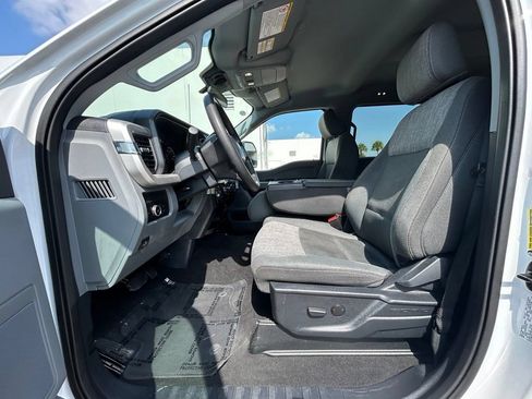 Used 2025 Ford F250 XLT AWD/4WD image 11