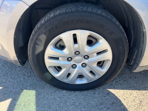 Used 2019 Dodge Journey SE image 26