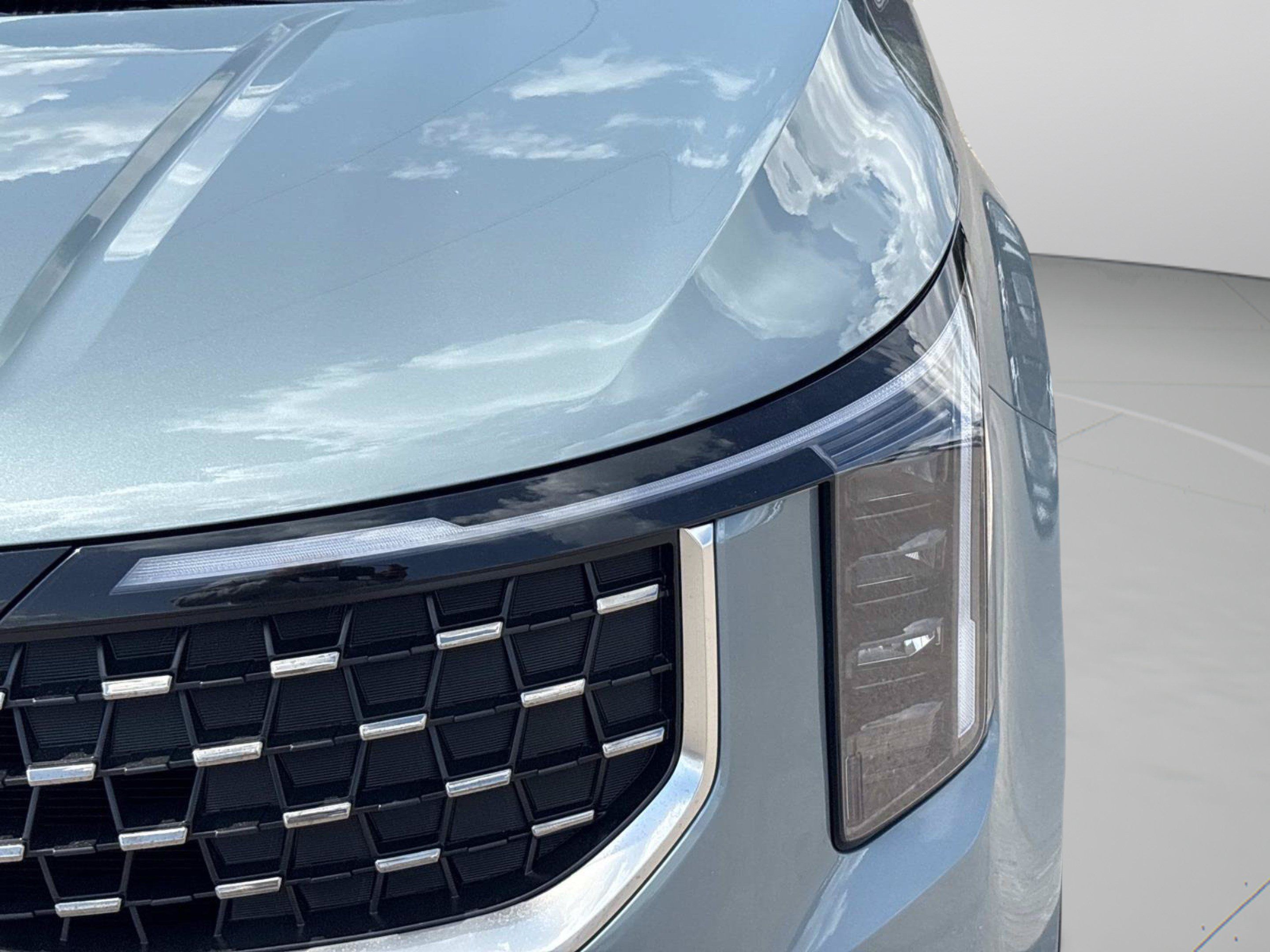 New 2027 Kia Carnival SX FWD image 10