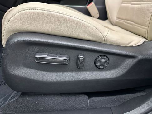 Used 2020 Honda CR-V EX-L image 10