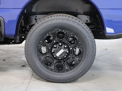 New 2026 Ford F250 Lariat w/ Black Appearance Package image 17