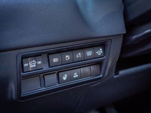 Used 2022 Toyota Tundra Limited w/ TRD Off-Road Package image 31