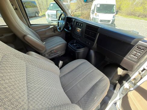 Used 2014 Chevrolet Express 1500 LT w/ LT Preferred Equipment Group AWD/4WD image 6