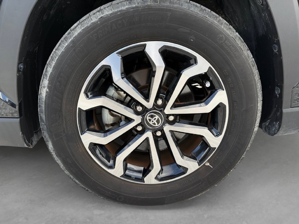 Used 2023 Toyota Corolla Cross AWD Hybrid image 9